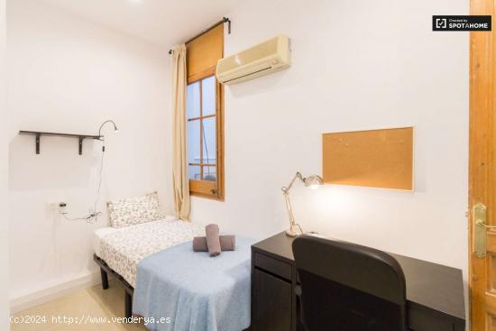  Alquiler de habitaciones en apartamento de 7 dormitorios en Barcelona - BARCELONA 