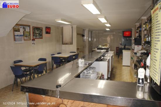 Bar en venta en Tavernes de la Valldigna. Zona de La Dula. Con mas de 25 años de clientela - VALENC