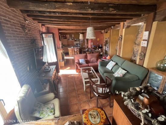 CASA SINGULAR EN VENTA JUNTO AL ACUEDUCTO - SEGOVIA