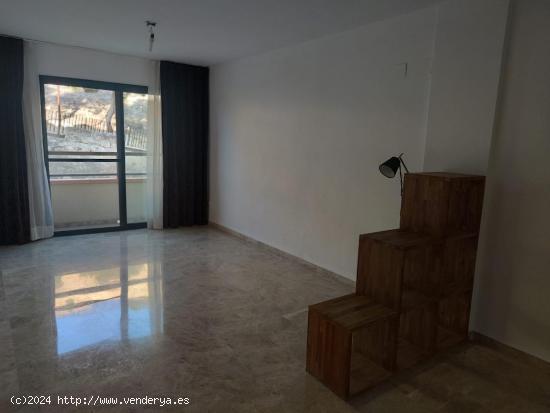 Estupenda vivienda con vistas al Castillo Santa Barbara, en la zona del Mercado. - ALICANTE