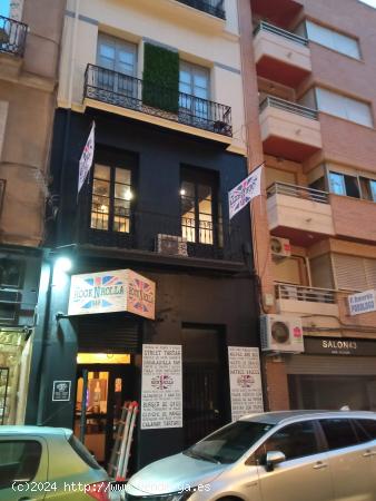 SE TRASPASA RESTAURANTE EN LA CALLE BAZÁN - CENTRO DE ALICANTE - ALICANTE