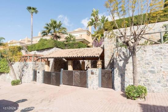 ESPECTACULAR CHALET EN MARBELLA - MALAGA