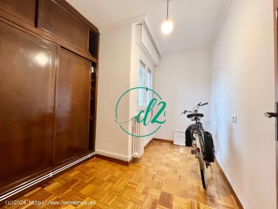 SE VENDE AMPLIO DE PISO DE 4 DORMITORIOS CON BALCÓN PANORÁMICO. REF 1062 - ORENSE