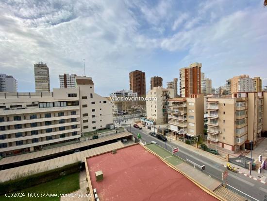 Plaza Triangular - ALICANTE