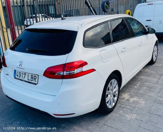 Peugeot 308 SW Style 1.5 BlueHDi 96KW 130CV - Arganda del Rey