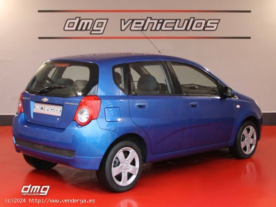 Chevrolet Aveo 1.2 16v LS - Rubí