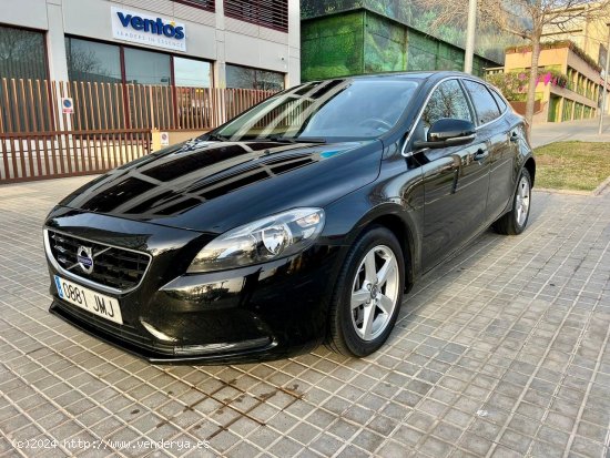  Volvo V40 D3 Momentum 150cv Auto - Sant Just Desvern 