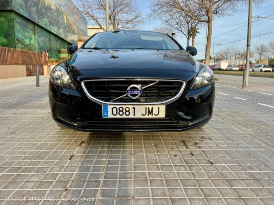 Volvo V40 D3 Momentum 150cv Auto - Sant Just Desvern