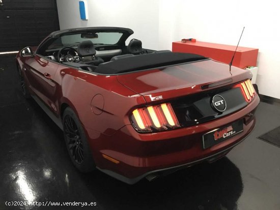 Ford Mustang 5.O CONVERTIBLE - Terrassa