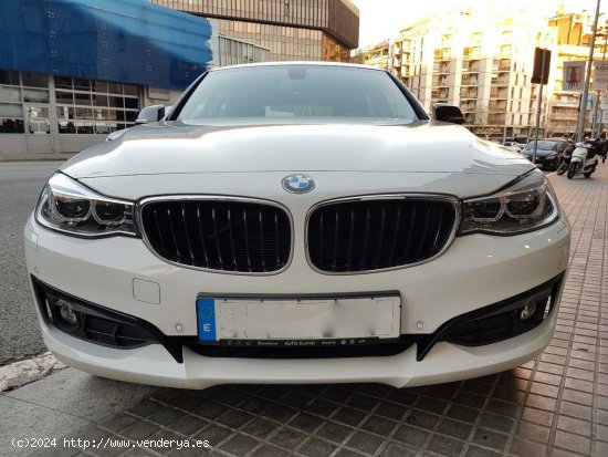 BMW Serie 3 Gran Turismo 320d SPORT LINE - Barcelona