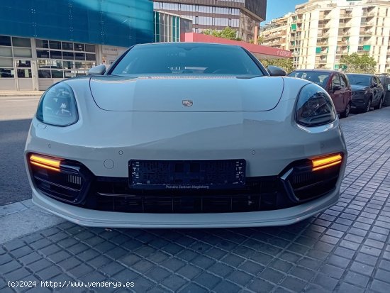 Porsche Panamera GTS SPORT TURISMO - Barcelona