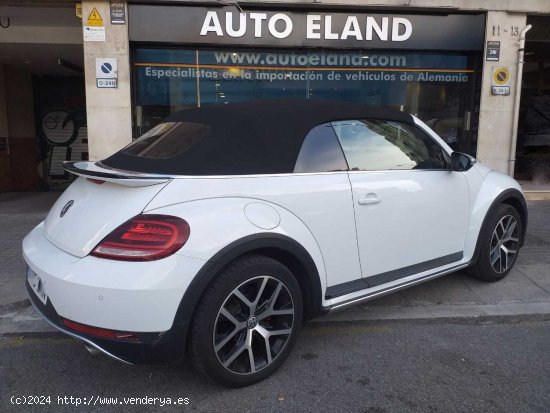  Volkswagen Beetle Cabrio 2.0 TSI DUNE - Barcelona 