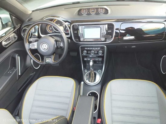 Volkswagen Beetle Cabrio 2.0 TSI DUNE - Barcelona