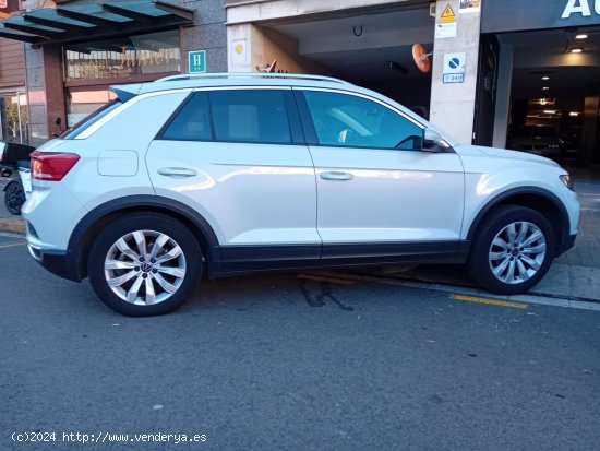 Volkswagen T-Roc 1.5 TSI STYLE - Barcelona