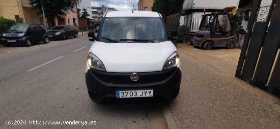 Fiat Doblo Cargo furgon largo maxy con forrado interior frigorifico con forrado interior isotermo  y