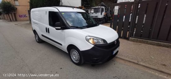 Fiat Doblo Cargo furgon largo maxy con forrado interior frigorifico con forrado interior isotermo  y