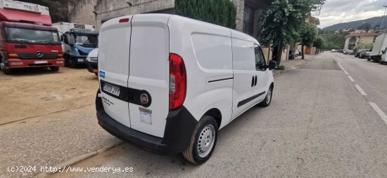 Fiat Doblo Cargo furgon largo maxy con forrado interior frigorifico con forrado interior isotermo  y