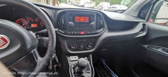 Fiat Doblo Cargo furgon largo maxy con forrado interior frigorifico con forrado interior isotermo  y