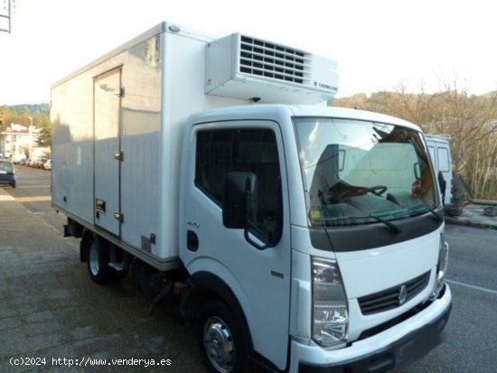  Nissan Cabstar CAJA FRIGORIFICA DE 3,80m.  X  ANCHO 1,82m  X  ALT 1,89m / FRIO THERMO KING V-500MAX. 