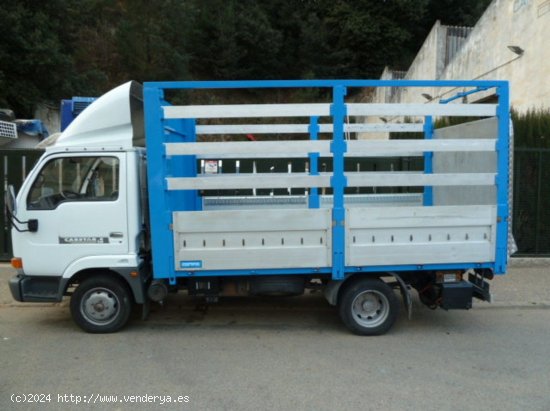 Nissan Cabstar CAJA FRUTERA CON PUERTA ELEVADORA TRASERA.MEDIDAs interiores utiles:l-3.65 x anch-1,9