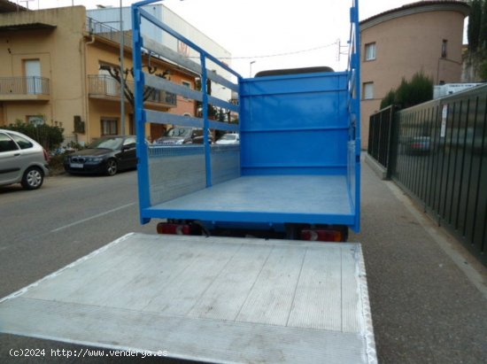 Nissan Cabstar CAJA FRUTERA CON PUERTA ELEVADORA TRASERA.MEDIDAs interiores utiles:l-3.65 x anch-1,9