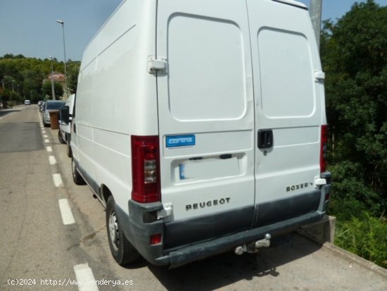 Peugeot Boxer 2.8 HDI FURGON 3 PLAZAS.FULL EQUIP 2.8 HDI FURGON 3 PLAZAS.FULL EQUIP - Arbúcies