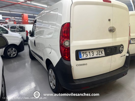 Opel Combo 1.3MJET FURGON - Santa Coloma de Gramanet