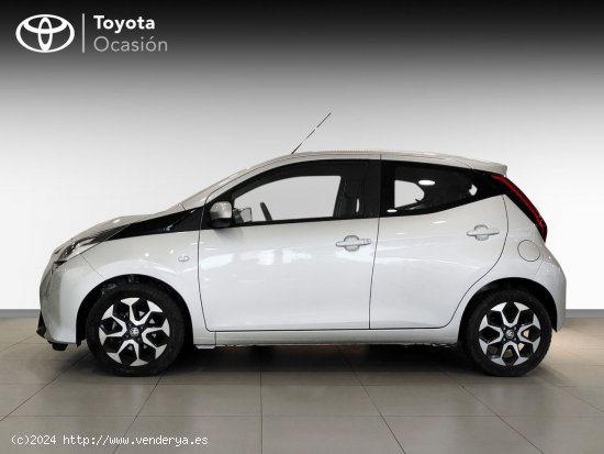 Toyota Aygo 1.0 70 x-play - Madrid