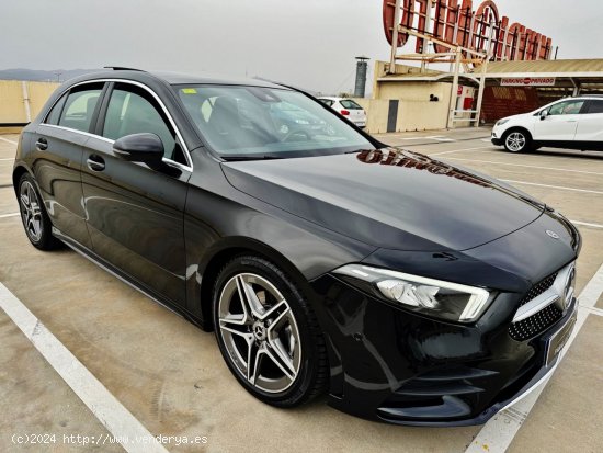  Mercedes Clase A 180 AMG LINE con TECHO PANORÁMICO, CÁMARA TRASERA... - El Prat de Llobregat 