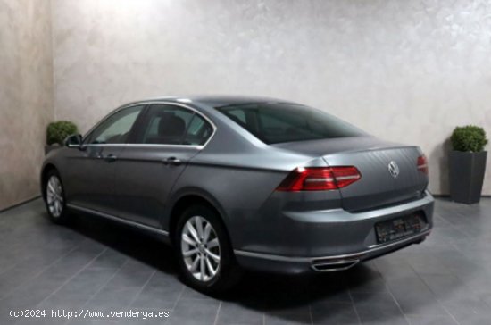 Volkswagen Passat Lim. 2.0 TSI BMT DSG HL - Barcelona