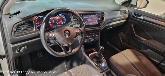 Volkswagen T-Roc 1.0 TSI 110CV ADVANCE NAVEGADOR GPS-APPLE CARPLAY -ANDROID Auto - Mataró