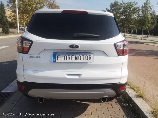 Ford Kuga 1.5 EcoBoost GASOLINA 180 CV 4x4 Trend Automático - Barcelona