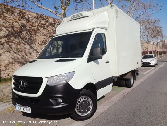 Mercedes Sprinter 516 CDI MEDIO 3.5T MMA3500 FRIGORÍFICO - Barcelona