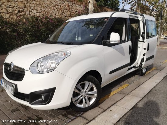  Opel Combo COMBI 5 PUERTAS Tour Expression 1.3CDTI 70kW (95CV) L1H1 5 PLAZAS - Barcelona 