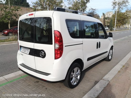 Opel Combo COMBI 5 PUERTAS Tour Expression 1.3CDTI 70kW (95CV) L1H1 5 PLAZAS - Barcelona