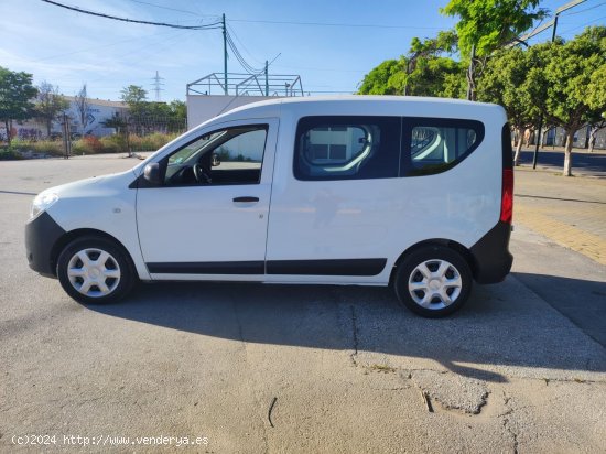 Dacia Dokker 15 DCI AMBIANCE 75 CV CERTIFICADO DE KILOMETROS Y CARROCERIA - Málaga