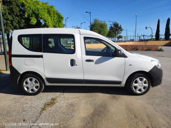 Dacia Dokker 15 DCI AMBIANCE 75 CV CERTIFICADO DE KILOMETROS Y CARROCERIA - Málaga