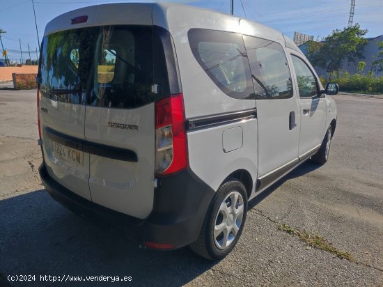 Dacia Dokker 15 DCI AMBIANCE 75 CV CERTIFICADO DE KILOMETROS Y CARROCERIA - Málaga