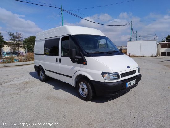 Ford Transit  Minibus y Kombi 280 S COMBI 120CV 6 VELOCIDADES - Málaga