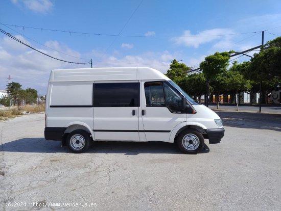 Ford Transit  Minibus y Kombi 280 S COMBI 120CV 6 VELOCIDADES - Málaga