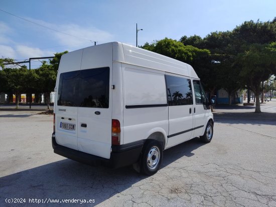 Ford Transit  Minibus y Kombi 280 S COMBI 120CV 6 VELOCIDADES - Málaga