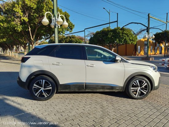 Peugeot 3008 1.5L BlueHDi 96kW 130CV SS Allure Nacional Certificado en km y carrocería - Málaga