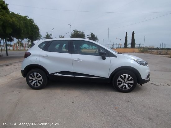 Renault Captur 1200 TCE CERTIFICADO DE KILOMETROS Y CARROCERIA - Málaga