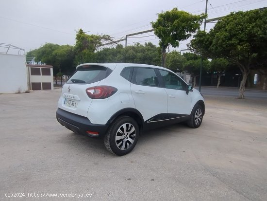 Renault Captur 1200 TCE CERTIFICADO DE KILOMETROS Y CARROCERIA - Málaga