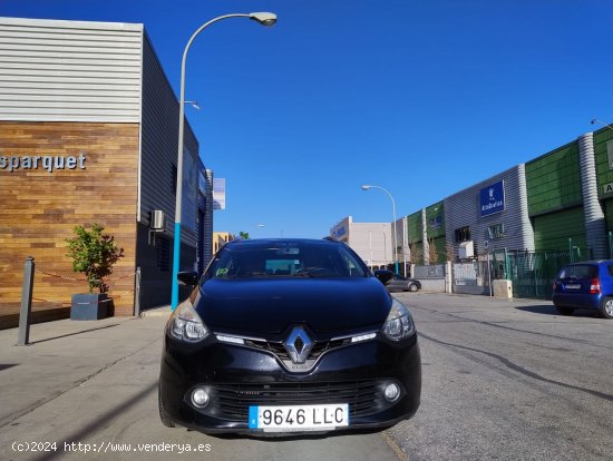 Renault Clio Grand Tour 1.5 DCI LIMITED EDITION 90 CV CERTIFICADO DE KILOMETROS Y CARROCERIA - Mála