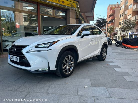 Lexus NX 300H 2.5 VVT-i 16V 197 Hybrid AWD E-CVT 155 cv - Cornellà