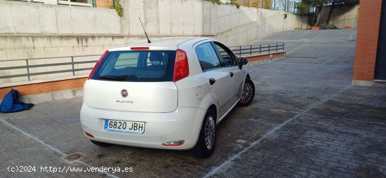 Fiat Punto 1.3 POP MULTIJET 5P - Madrid