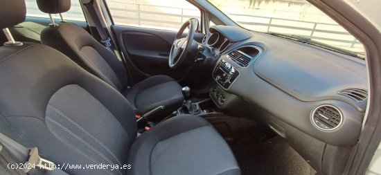 Fiat Punto 1.3 POP MULTIJET 5P - Madrid