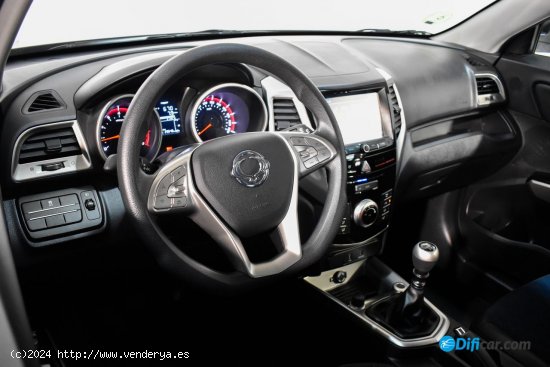 SsangYong Tivoli Limited 4x2 - Molins de Rei