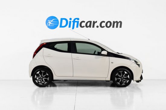 Toyota Aygo X-Play 1.0 70CV 5p - Molins de Rei